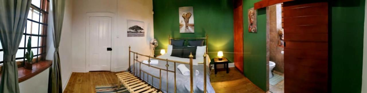 Uthando Backpackers Lodge Oudtshoorn Extérieur photo