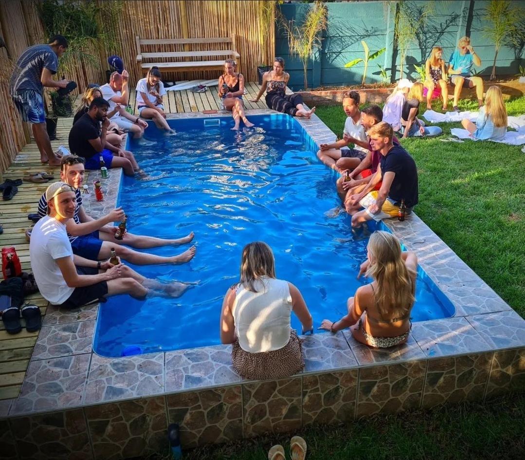 Uthando Backpackers Lodge Oudtshoorn Extérieur photo