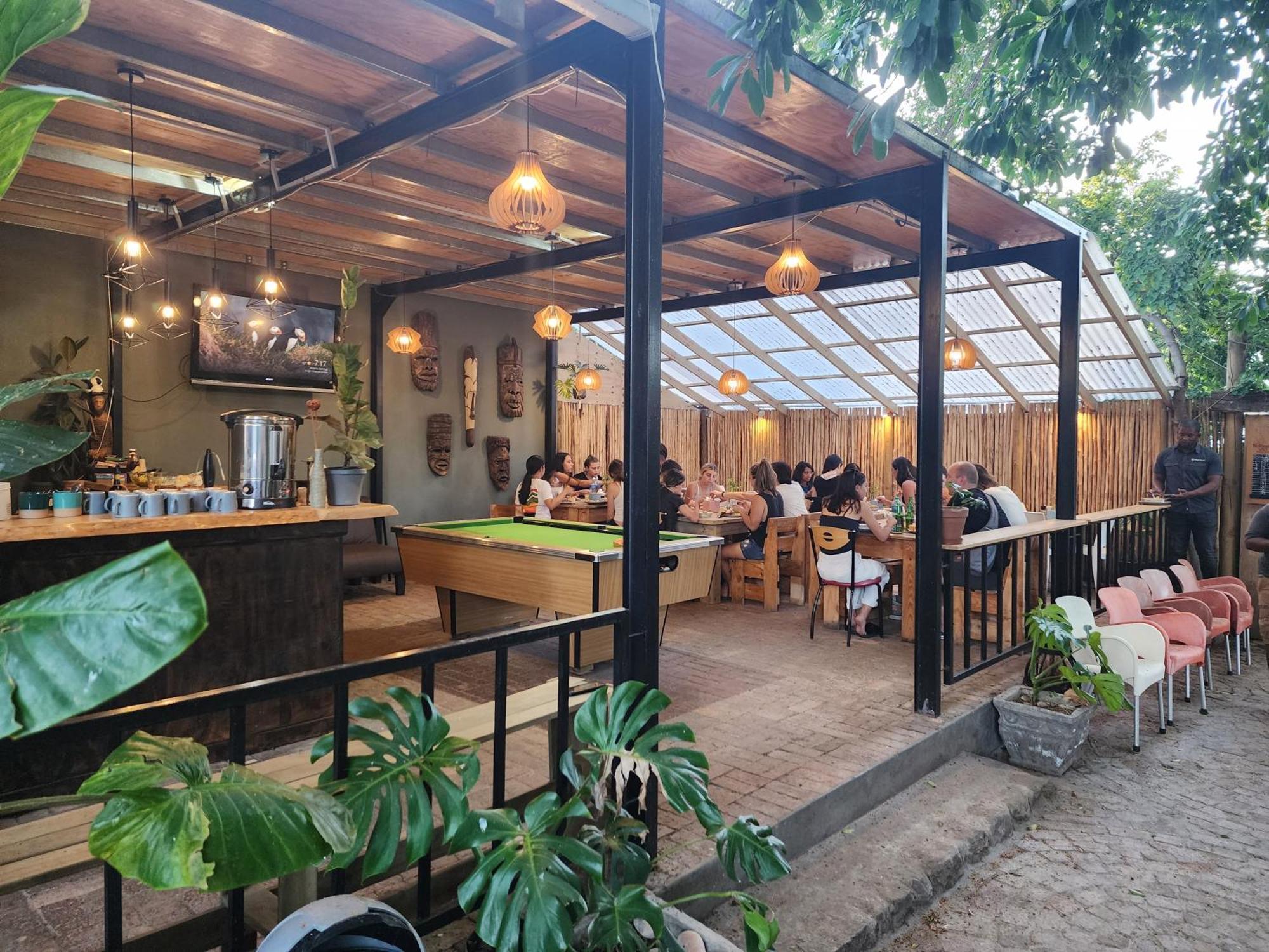 Uthando Backpackers Lodge Oudtshoorn Extérieur photo